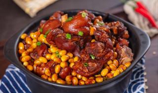 炖猪蹄不放姜可以吗 炖猪蹄三放二不放